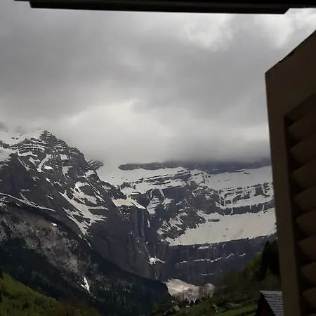 D'hotes L'astazou Oda ve Kahvaltı